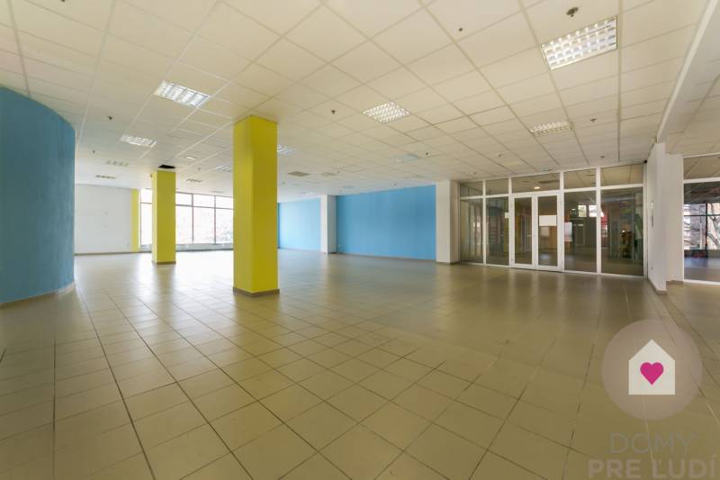Commercial premises, Hlavná, Sale, Galanta, Slovakia