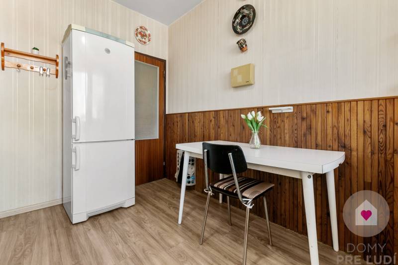 BA/PETRŽALKA - 4 bedroom apartment near Lake Draždiak with loggia