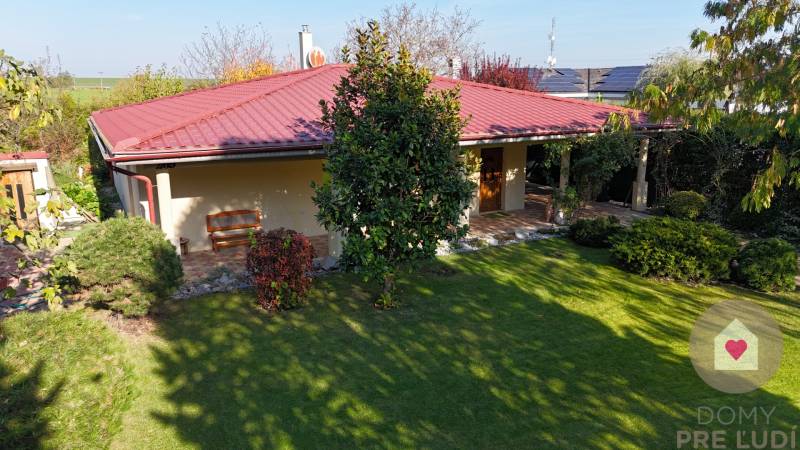 DOBROHOŠT-Sale of spittle family house with a garage and a garden 