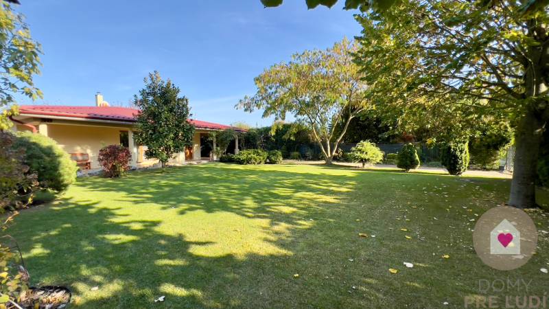 DOBROHOŠT-Sale of spittle family house with a garage and a garden 