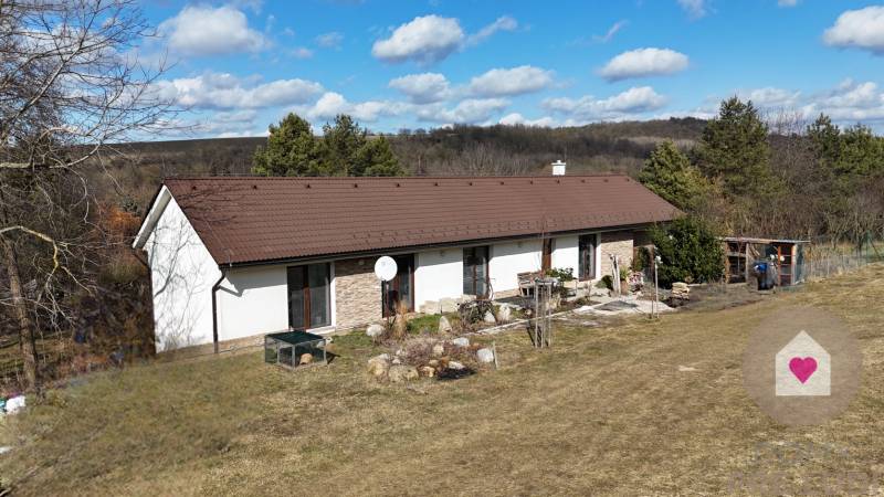 OSUSKÉ - New building in a beautiful environment under the forest