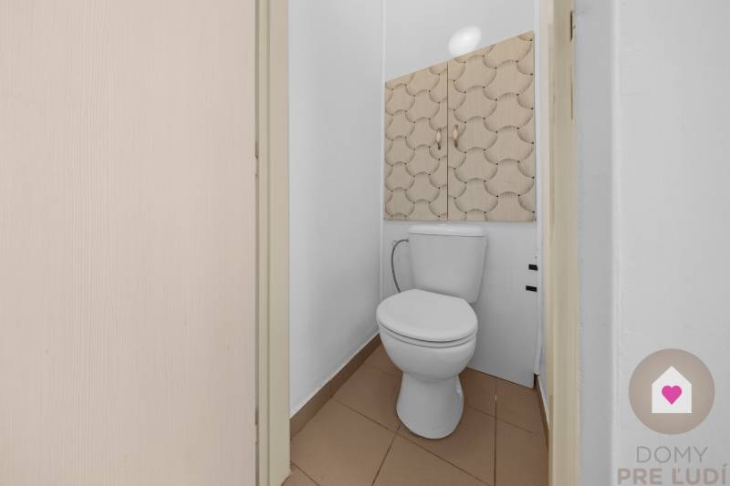 BA/RUŽINOV-Sale of a 2-room apartment with a balcony and a cellar 