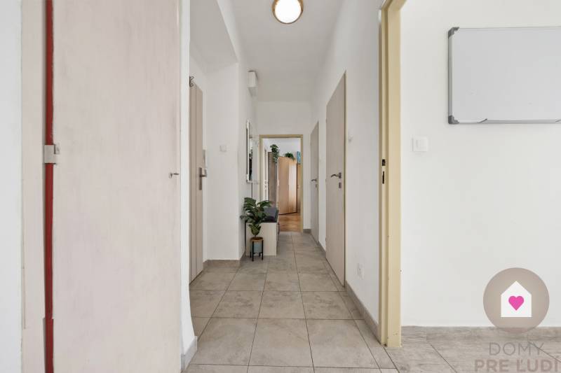 BA/RUŽINOV-Sale of a 2-room apartment with a balcony and a cellar 