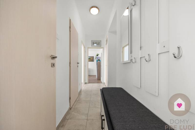 BA/RUŽINOV-Sale of a 2-room apartment with a balcony and a cellar 