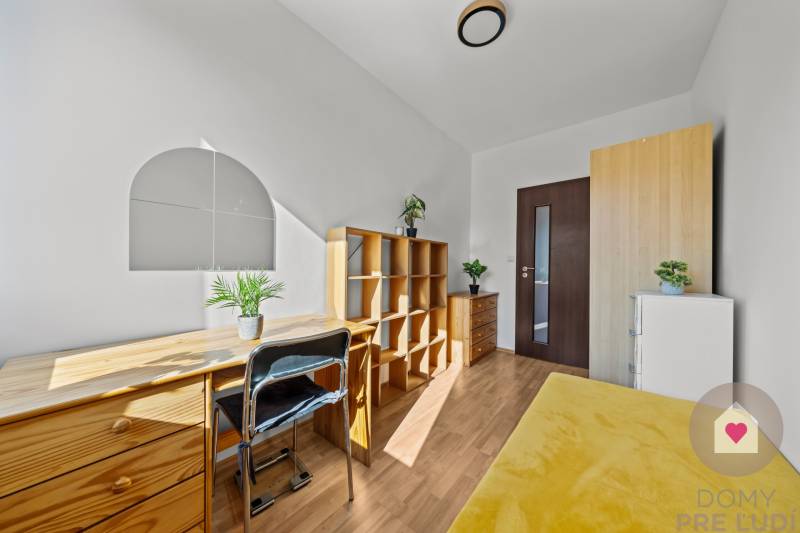 BA/PETRŽALKA-Sale of a spacious 3-room apartment with a loggia 