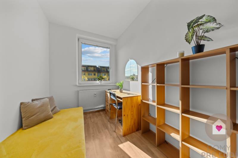 BA/PETRŽALKA-Sale of a spacious 3-room apartment with a loggia 
