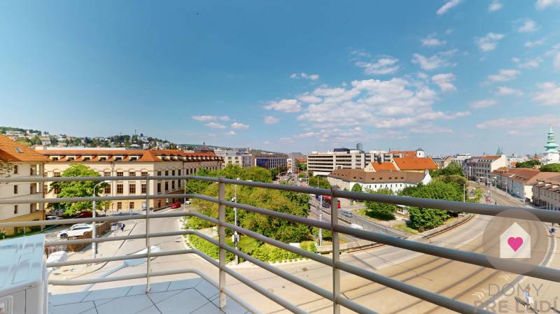 BA I-Rent of a large modern 4-room apartment with 2 balconies-Židovská