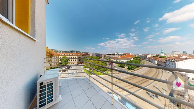 BA I-Rent of a large modern 4-room apartment with 2 balconies-Židovská