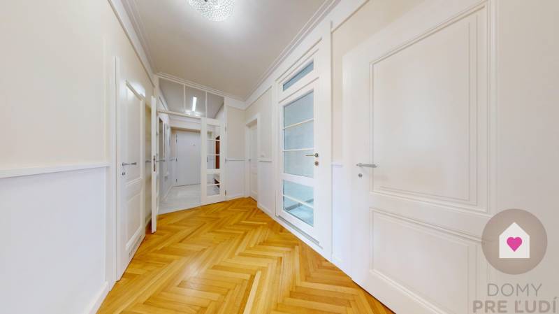 BA I-Rent of a large modern 4-room apartment with 2 balconies-Židovská