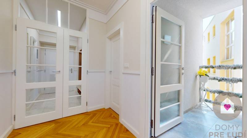 BA I-Rent of a large modern 4-room apartment with 2 balconies-Židovská