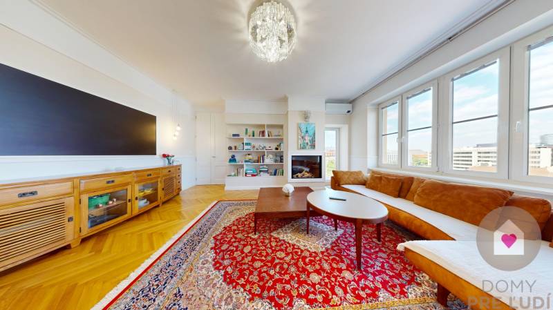 BA I-Rent of a large modern 4-room apartment with 2 balconies-Židovská