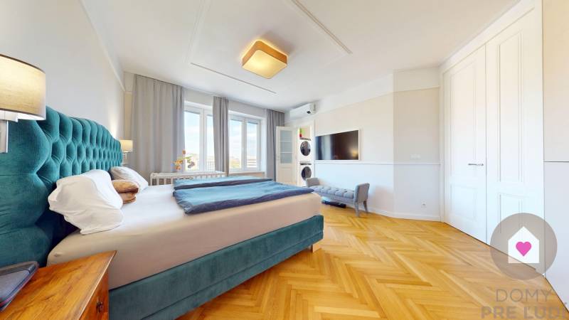 BA I-Rent of a large modern 4-room apartment with 2 balconies-Židovská