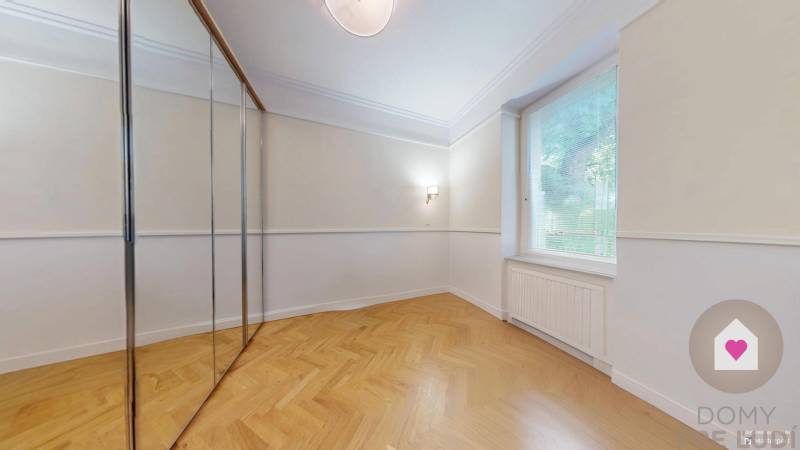 BA I-Rent of a large modern 4-room apartment with 2 balconies-Židovská