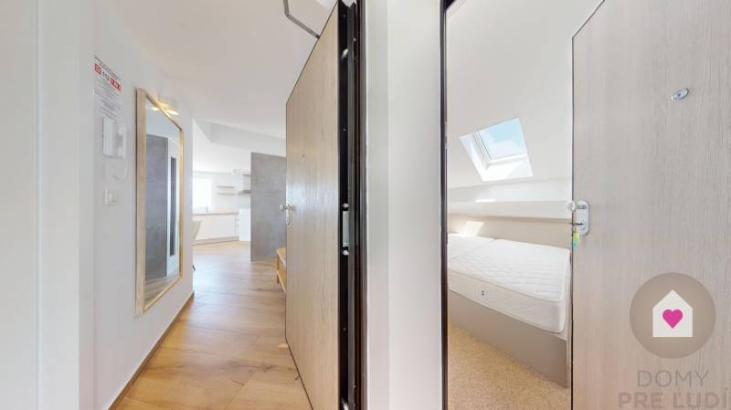 PAG/MANDRE - 2 apartments for the price of one - 190m from the sea ​