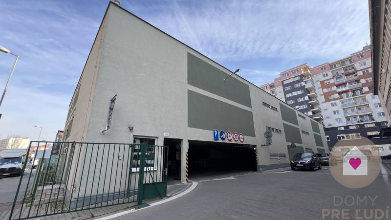 BA/RUŽINOV - Parking space for sale - garage Mraziarenska