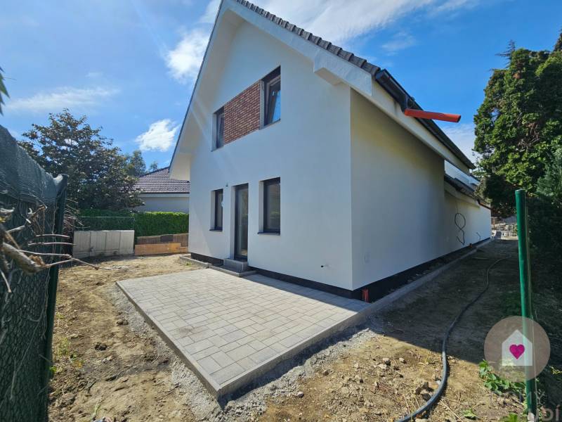 Sale Family house, Family house, Hradská, Bratislava - Vrakuňa, Slovak