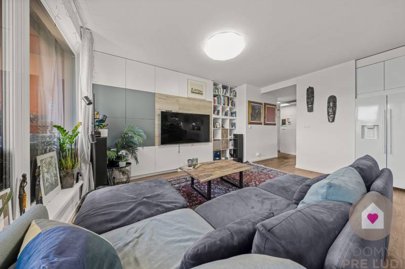 BA-Sale of a 4-room apartment in new building in Čerešne with terrace
