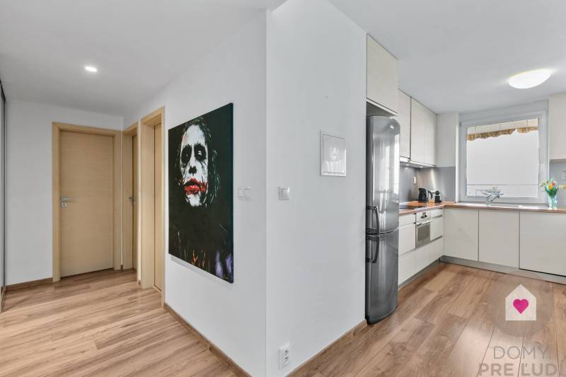 BA/RUŽINOV- 2-room apartment with private entrance and terrace