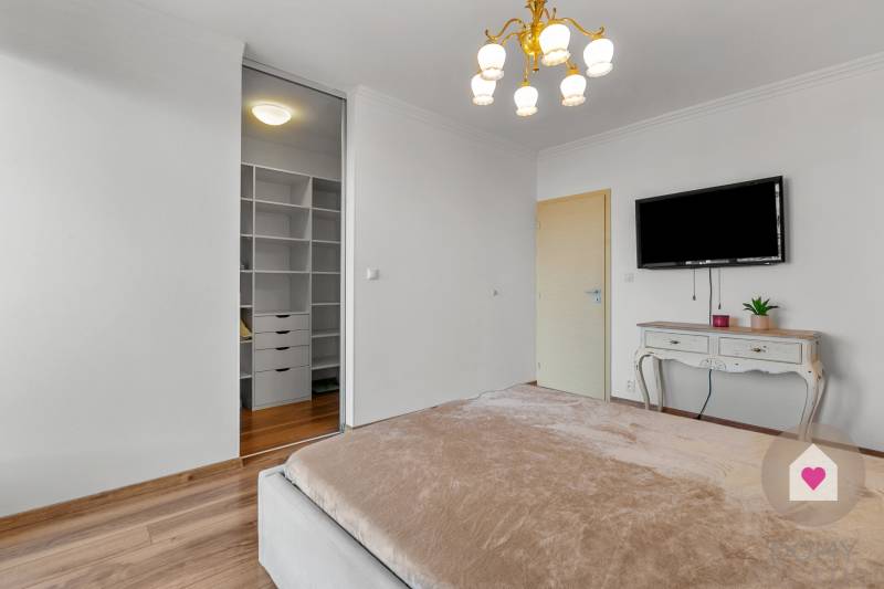 BA/RUŽINOV- 2-room apartment with private entrance and terrace