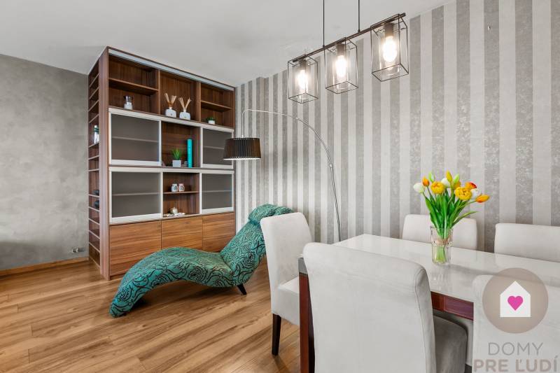 BA/RUŽINOV- 2-room apartment with private entrance and terrace