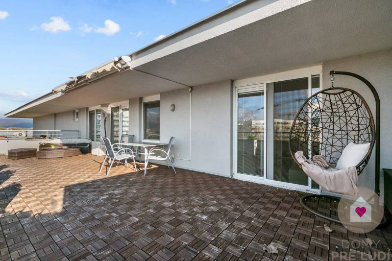 BA/RUŽINOV- 2-room apartment with private entrance and terrace