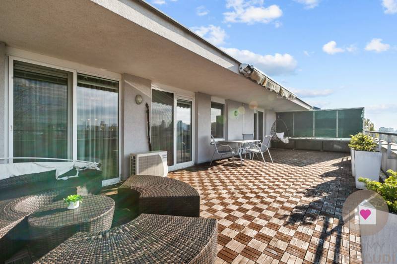 BA/RUŽINOV- 2-room apartment with private entrance and terrace