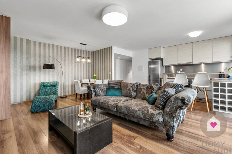 BA/RUŽINOV- 2-room apartment with private entrance and terrace