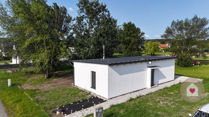 Vojka nad Dunajom - 3 bedroom holiday home with waterside services