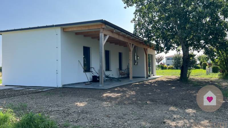 Vojka nad Dunajom - 3 bedroom holiday home with waterside services
