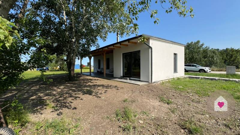 Vojka nad Dunajom - 3 bedroom holiday home with waterside services