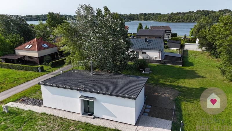 Vojka nad Dunajom - 3 bedroom holiday home with waterside services
