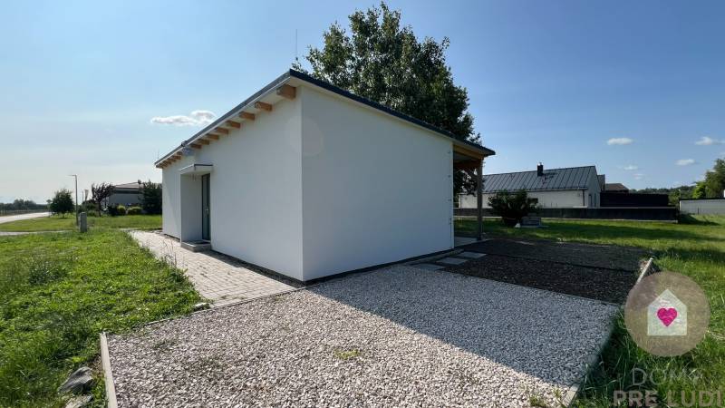 Vojka nad Dunajom - 3 bedroom holiday home with waterside services