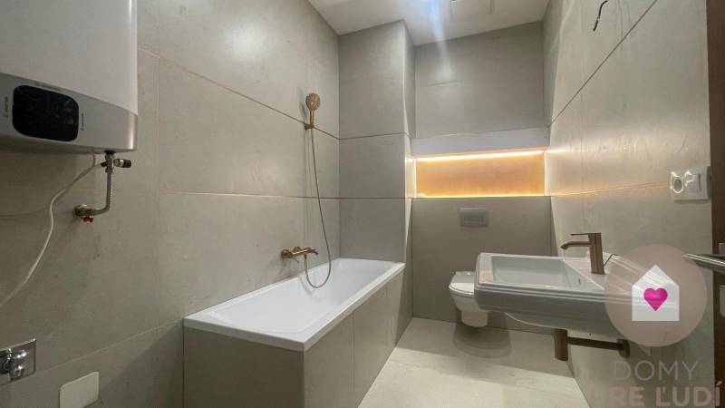Sale Three bedroom apartment, Three bedroom apartment, Gunduličova, Br