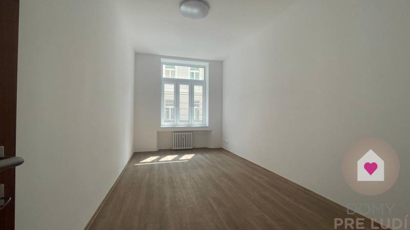 Sale Three bedroom apartment, Three bedroom apartment, Gunduličova, Br