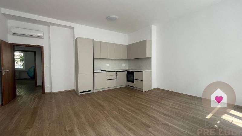 Sale Three bedroom apartment, Three bedroom apartment, Gunduličova, Br