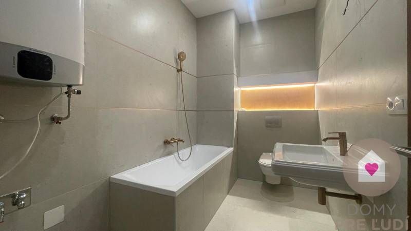 Sale Three bedroom apartment, Three bedroom apartment, Gunduličova, Br