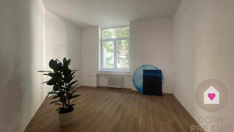 Sale Three bedroom apartment, Three bedroom apartment, Gunduličova, Br