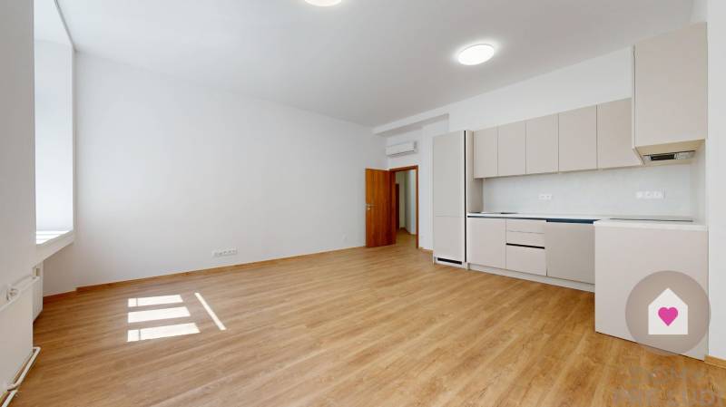 Sale Three bedroom apartment, Three bedroom apartment, Gunduličova, Br