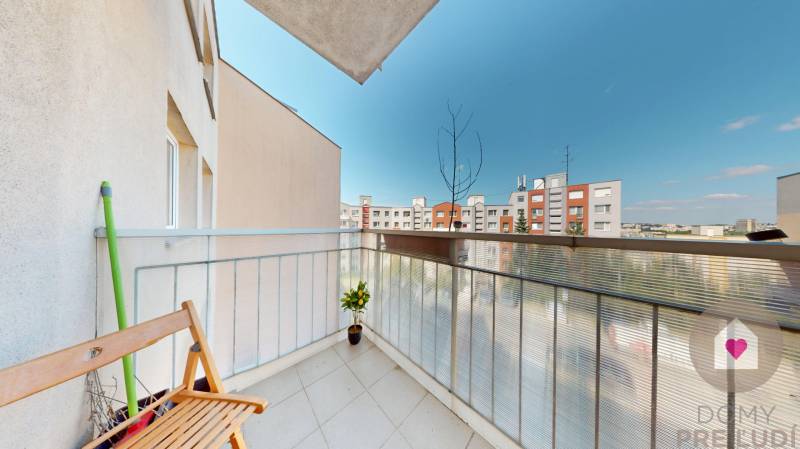 BA/KARLOVA VES- Rent of a spacious 2-room apartment with a balcony 