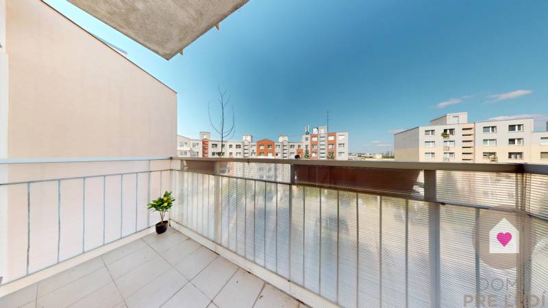 BA/KARLOVA VES- Rent of a spacious 2-room apartment with a balcony 