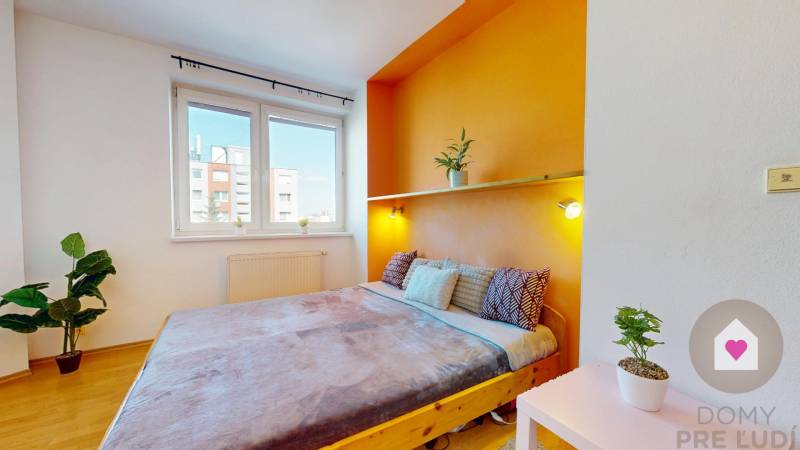 BA/KARLOVA VES- Rent of a spacious 2-room apartment with a balcony 