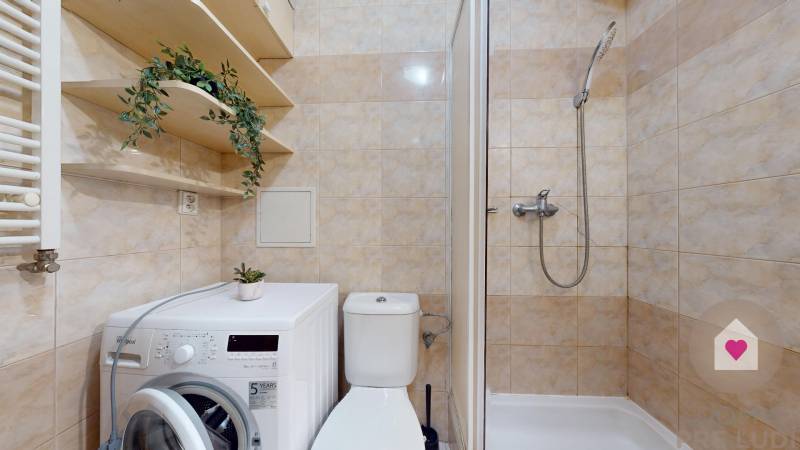 BA/KARLOVA VES- Rent of a spacious 2-room apartment with a balcony 