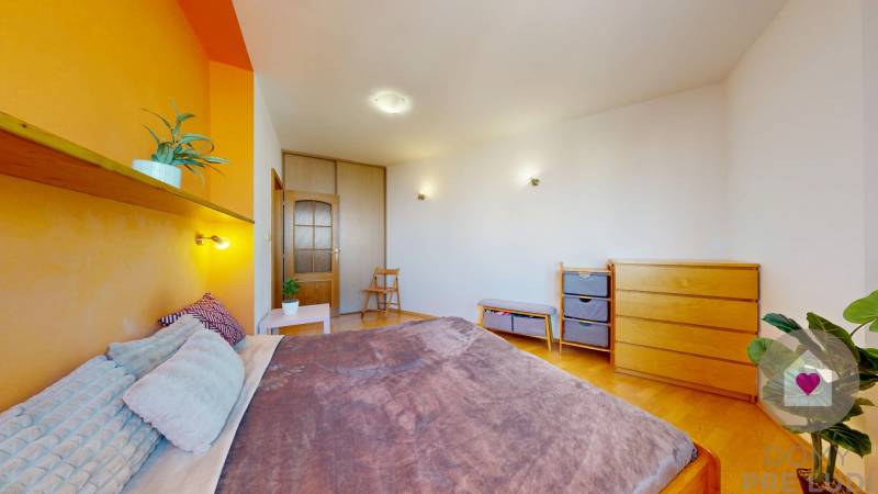 BA/KARLOVA VES- Rent of a spacious 2-room apartment with a balcony 