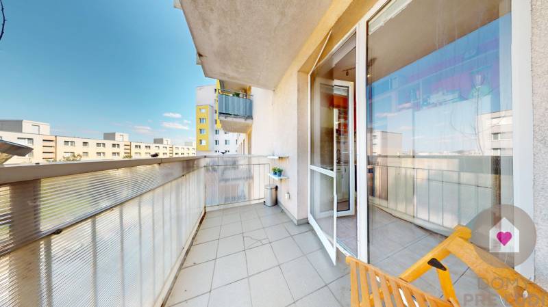 BA/KARLOVA VES- Rent of a spacious 2-room apartment with a balcony 