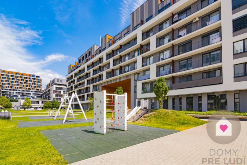 BA/PETRŽALKA-Rent 1-room apartment with air conditioning and balcony 