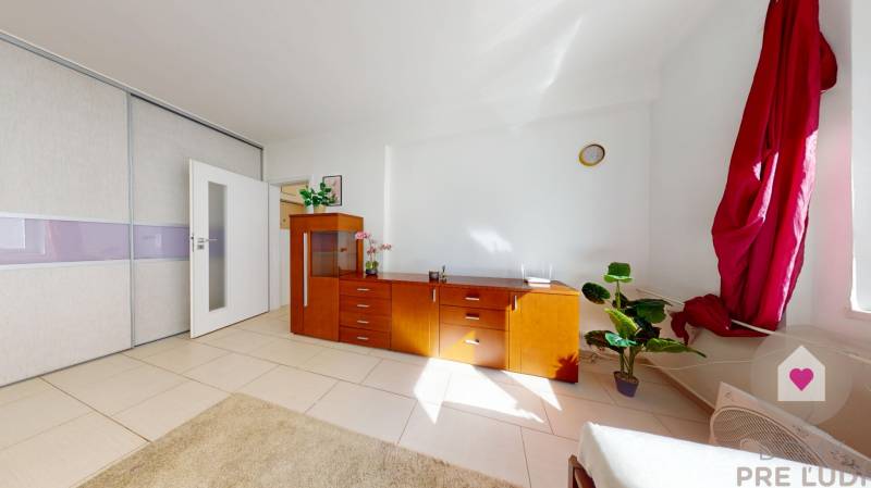 BA/RUŽINOV - Renovated 1-room apartment near Miletička for rent