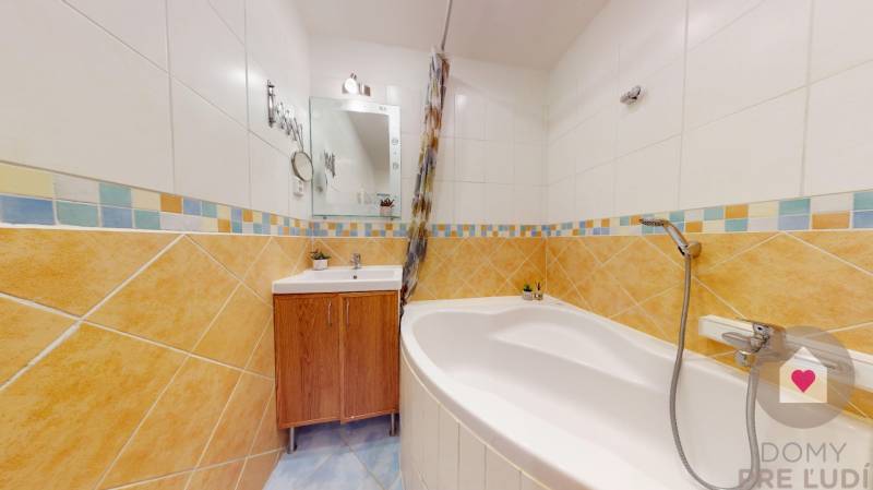 BA/NOVÉ MESTO-Rent a furnished 2-room apartment with 2 balconies 