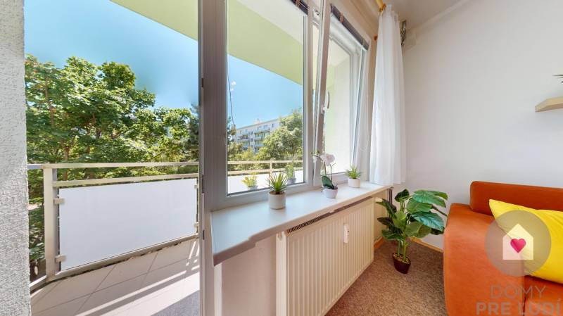 BA/NOVÉ MESTO-Rent a furnished 2-room apartment with 2 balconies 