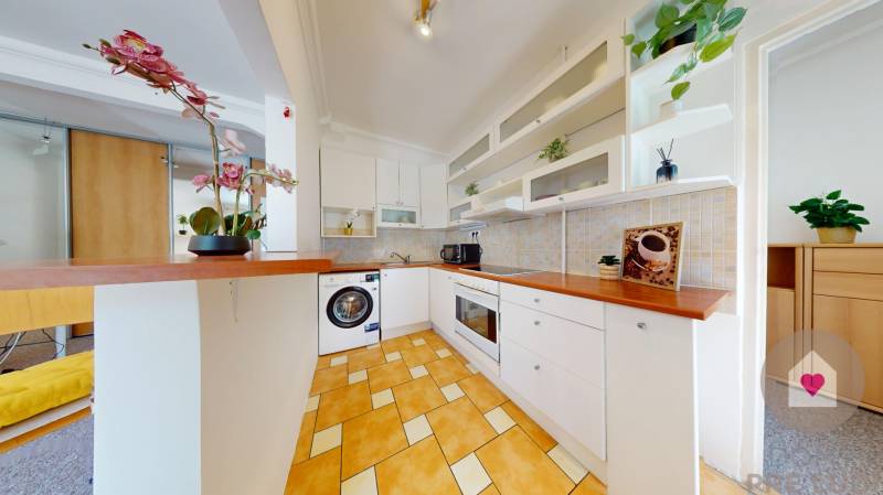 BA/NOVÉ MESTO-Rent a furnished 2-room apartment with 2 balconies 