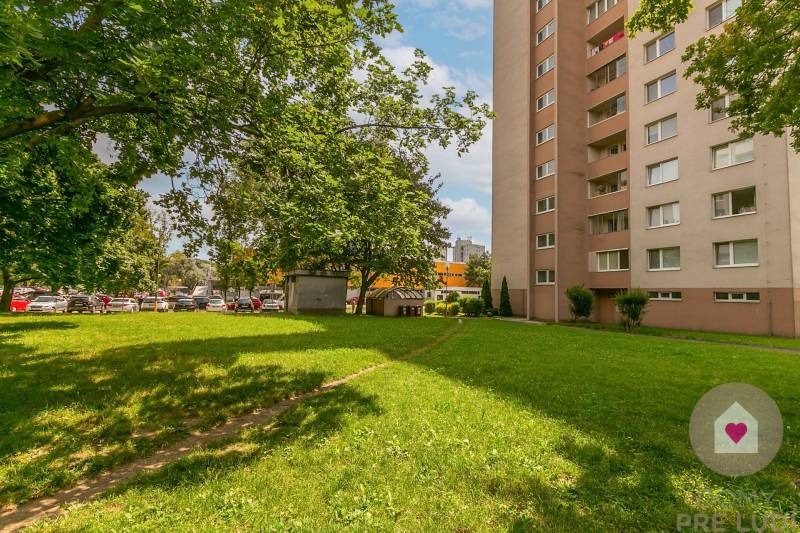 BA/PETRŽALKA-Rent a furnished 1-room apartment in a great location